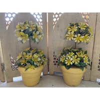 Vintage Wandbehang Aus Kreide Und Blumen von Cubbscove