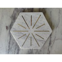 Weißer Marmor Tischplatte | Aus Weißem Mit Messinginlay Messing Inlay von CuboHomes