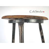 Vintage 30S/40S Hocker Werkstatthocker Holz Stahl Unikat Famose Patina Industrial Design Sammlerstück Cooles Wohninterieur von Cultstuecke