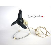 Vintage 60S Ostalgie Ventilator Tischventilator Progress 564 W1 Standventilator 2 Stufen Wohninterieur Made in East Germany Vintage 60S Ostalgie Ventilator Tischventilator Progress 564 W1 Standventilator 2 Stufen Wohninterieur Made in East Germany von Cultstuecke