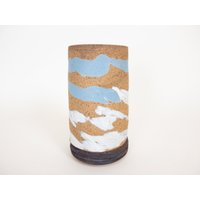 Schweizer Studio Keramik - Handgemachte Vase Blau Weiß Boho Strand Dekor Made in Switzerland von CurialVintage