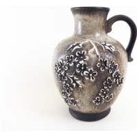 West German Pottery - Keramik Vase Mit Henkel Von Ü-Keramik Ubelacker Krug Florales Relief Dekor von CurialVintage