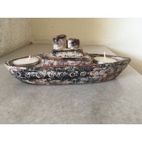 Teelicht Kerzenhalter Keramik Schiff. Vintage Handgefertigtes Schiffsornament Mit Gemischten Farben & Patina von CurioseVintageShop