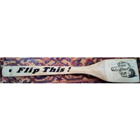 Drehen Sie Das -Laser Gravierte Bambus Spachtel - Curiousaardvark Unhöflich Geschirr Sortiment von CuriousAardvark