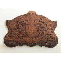 "1900Er Handgeschnitzter Krawattenhalter Aus Holz, Volkskunst, Viktorianisch/Edwardianisch." von CuriousEffie