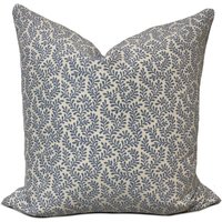 Colefax & Fowler Blythe Blue Kissenbezug Doppelseitig Wohnaccessoire von CushiDesignsCo