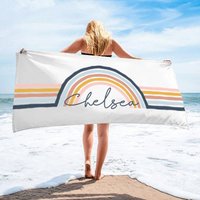 Personalisierte Regenbogen Design Strandtuch Name Badetuch Benutzerdefinierte Pool Handtuch Mit Namen Außerhalb Geburtstag Urlaub Geschenk von CustomCooper