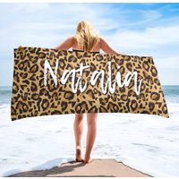 Personalisierte Leopard Print Strandtuch Personalisiertes Pool-Handtuch von CustomCooper