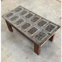 Antiker Couchtisch Aus Holz Hellgrau Im Shabby Chic Landhausstil von CustomFurnitureBylbo