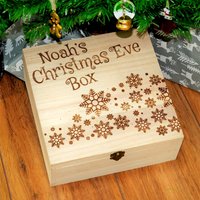 Heiligabend Box - Maßgeschneiderte Personalisierte Gravierte Holzboxen Für Kinder 2 Größen Schneeflocken von CustomGiftCoUK