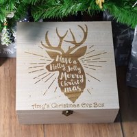 Personalisierte Heiligabend Box - Maßgeschneiderte Gravierte Holzbox Für Erwachsene 2 Größen Erhältlich Frohe Weihnachten Deer von CustomGiftCoUK