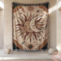 Sun Moon Wove Blanket, Astrology Pillow, Celestial Home Decor, Starry Woven Throw, Lunar Gift, Gift For Couple, Personalized Comfort, Usa von CustomGiftStudioND