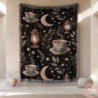 Vintage Tea Cups Lanterns Moon Woven Blanket Cozy Boho Throw Twilight Design, Celestial Night Pillow, Cup Stars Decor Vintage Tea Cups Lanterns Moon Woven Blanket Cozy Boho Throw Twilight Design, Celestial Night Pillow, Cup Stars Decor von CustomGiftStudioND