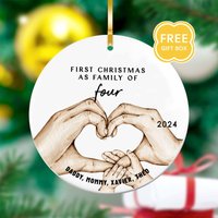Personalisierte Familie Ornament Weihnachten Benutzerdefinierte Keramik Urlaub Dekoration Personalisierte Familie Ornament Weihnachten Benutzerdefinierte Keramik Urlaub Dekoration von CustomHappinessShop
