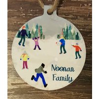 Personalisierte Familie Figur Und Name Ornament, Haus Erwärmung Geschenk, Mama, Papa, Schwester, Bruder, Nana, 2-Seitig, 3" von CustomprintsbyLisa