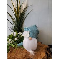 Blumenzwerg, Frühlingszwerg, Blumenzwicht Blumenzwerg, Frühlingszwerg, Blumenzwicht von CuteCraftCreationsCA