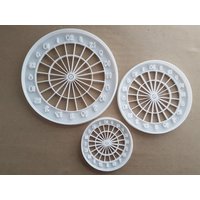Dart Board Sport Spiel Pub Form Cookie Cutter Teig Keks Gebäck Fondant Stempel Schablone Scharfe Dartscheibe Dart Board Sport Spiel Pub Form Cookie Cutter Teig Keks Gebäck Fondant Stempel Schablone Scharfe Dartscheibe von CutterCraftUK