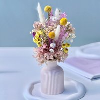 Getrocknete Blumenstrauß Mit Handgefertigter Vase - Wohnkultur, Hochzeitstischdekoration, Bürodekoration, Rustikales Blumenarrangement, Geschenk von CvitkaCandleDecor