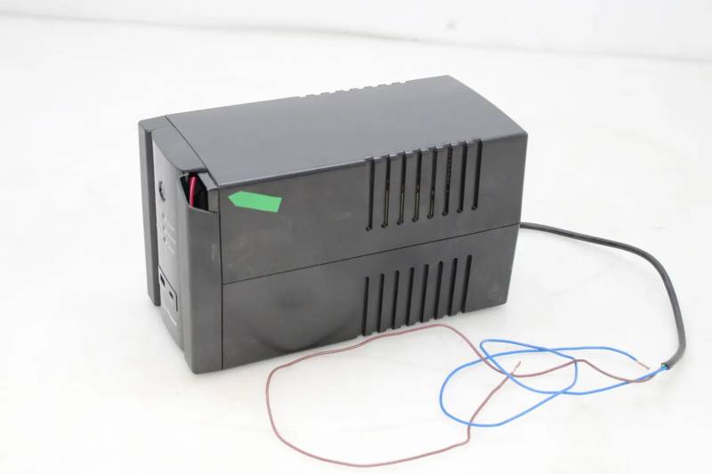 C-Ware Cyber Power Ut2200 Eg Usv Notstromversorgung 2200 Va Batterie Backup Siehe Text C-Ware Cyber Power Ut2200 Eg Usv Notstromversorgung 2200 Va Batterie Backup Siehe Text von CyberPower