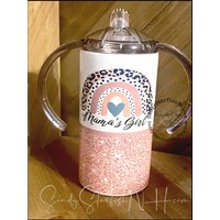 Mamas Girl Regenbogen Boho Becher Tasse 12Oz Sublimation 2 Deckel Und Stroh von CynicalDesignsSC