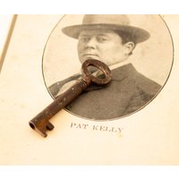 Antiker Schrank Skelett Schlüssel Um 1920 von CynthiasAttic
