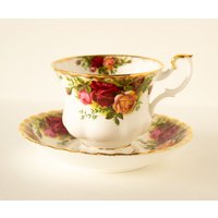 Royal Albert Teetasse Mit Untertasse Old Country Roses von CynthiasAttic