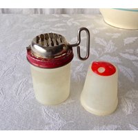 Vintage Grinder Küchengerät Retro Gadget von CynthiasAttic