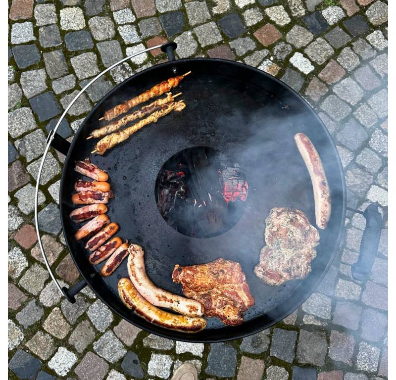 Czaja Grillplatte 57er Feuerplatte - 4mm stark - für alle 57er Kugelgrills, Passend für 57 cm Kugelgrills verschiedener Marken von Czaja