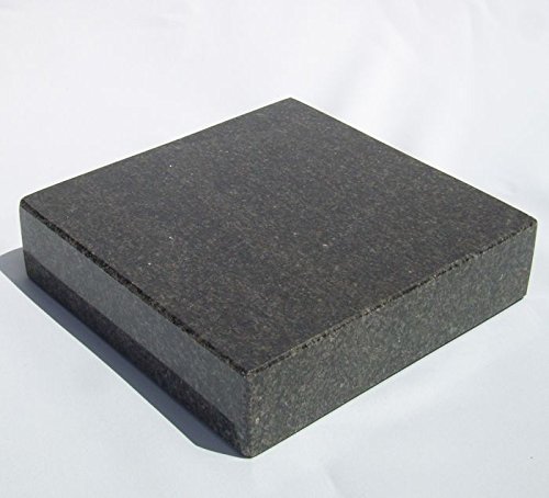 designgrab Lampen- und Vasensockel eckig 20x20x5 cm aus Granit Nero Impala für Grabvase oder Grablampe von D4G Design4Grab