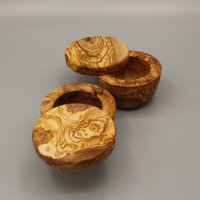 2Er Set Salzdosen Aus Olivenholz | Handgefertigte Salzbehälter Rustikal Gewürzdose Naturholz Küche Geschenk 2Er Set Salzdosen Aus Olivenholz | Handgefertigte Salzbehälter Rustikal Gewürzdose Naturholz Küche Geschenk von DAGDEGShop