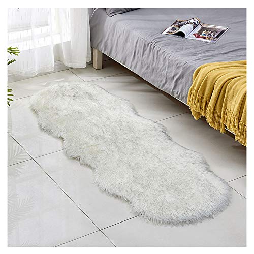 DAIHAN Faux Lammfell Schaffell Teppich, Flauschiger Kunstfell in Super weich Lammfellimitat Teppich Longhair Fell für Schlafzimmer, Sofa, Dekoration Weiß Schwarz 60 * 180cm von DAIHAN
