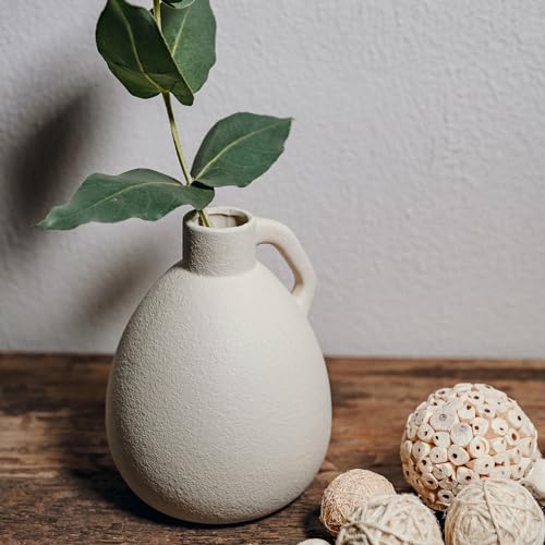 Design Blumenvase aus Porzellan 13 x 17cm Krug beige Tisch-Deko Blumenstrauß Vase Schnittblumen Trockenblumen Gesteck Design Blumenvase aus Porzellan 13 x 17cm Krug beige Tisch-Deko Blumenstrauß Vase Schnittblumen Trockenblumen Gesteck von DARO DEKO
