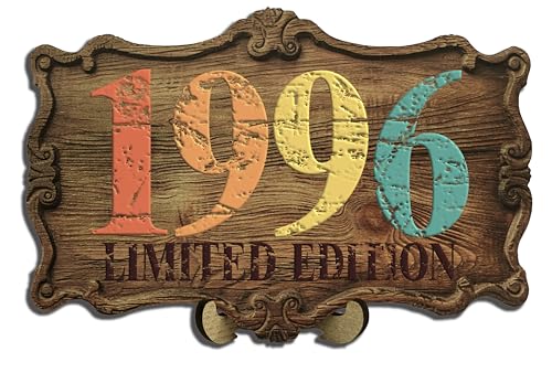 DARO Design - 28 Geburtstag Frauen & Männer - Originelle Geldgeschenke Geburtstag 28 Wandbild und Ständer - Holz-Schild Gästebuch - Geschenke zum 28. Geburtstag Mann Frau Deko - Geburtsjahr 1996 von DARO Design