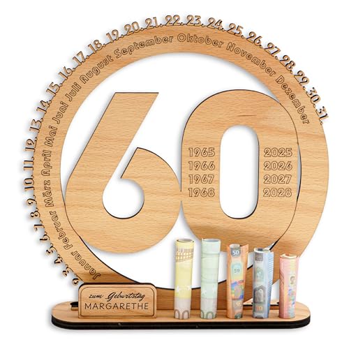 DARO Design - 60 Geburtstag Geschenk Frauen & Männer - Geldgeschenke Geburtstag 60 mit Ständer - Holz-Schild Gästebuch - 60 Geburtstag Deko - Personalisierbares Geschenk von DARO Design
