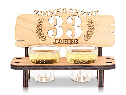DARO Design - Schnapsbank 33. Hochzeitstag Zinnhochzeit Geschenk Deko für Paare Männer Frauen aus Holz mit Gläsern von DARO Design