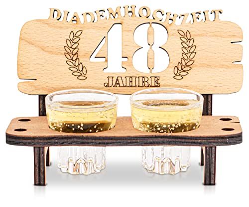 DARO Design - Schnapsbank 48. Hochzeitstag Diademhochzeit Geschenk Deko für Paare Männer Frauen aus Holz mit Gläsern von DARO Design