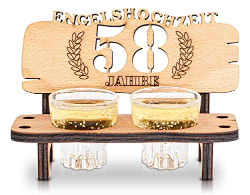 DARO Design - Schnapsbank 58. Hochzeitstag Engelshochzeit Geschenk Deko für Paare Männer Frauen aus Holz mit Gläsern von DARO Design