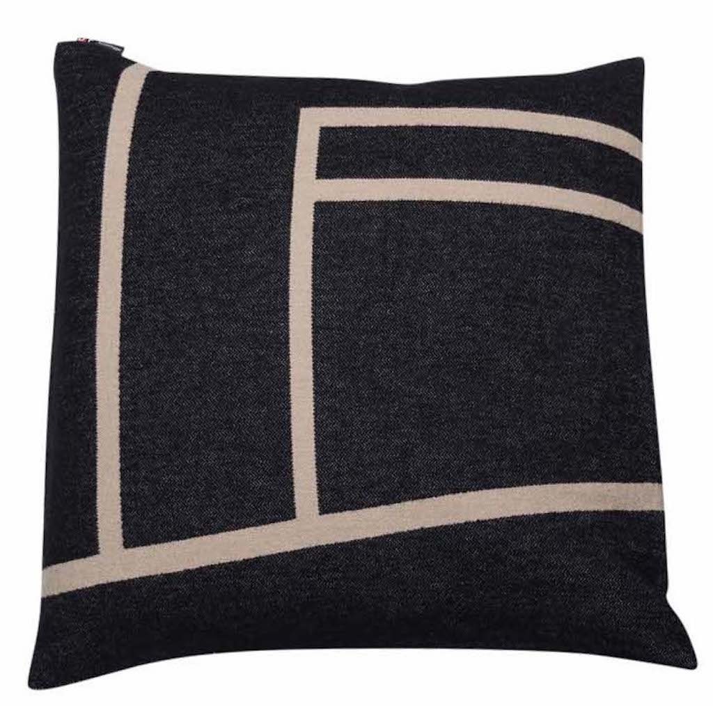 DAVID FUSSENEGGER Kissenhülle Nova 'Linien' 60 x 60 cm, (1 Stück) von DAVID FUSSENEGGER