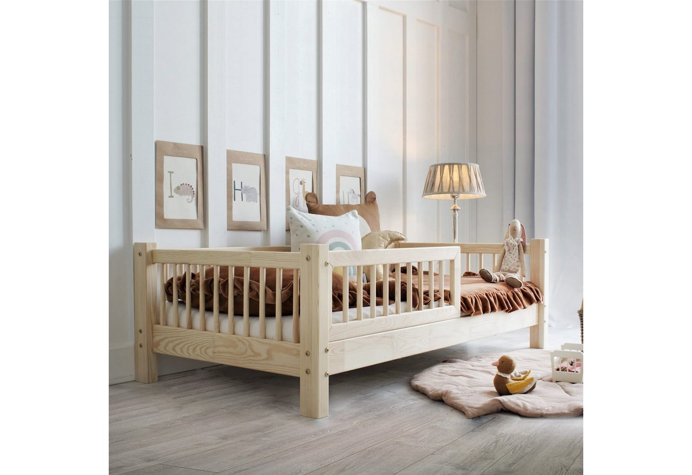 DB-Möbel Kinderbett Kinderbett CLASSIC Lattenrost und Rausfallschutz in Naturholz von DB-Möbel