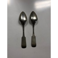 Ca 1840 "Hartford Eagle' Fudgeback-Münzen-Silberlöffel-Set Im Einzelverkauf Von D. Welles Aus Hartford, Ct | Teelöffel Mit Monogramm Ja Ca 1840 "Hartford Eagle' Fudgeback-Münzen-Silberlöffel-Set Im Einzelverkauf Von D. Welles Aus Hartford, Ct | Teelöffel Mit Monogramm Ja von DCSILVERSHOP