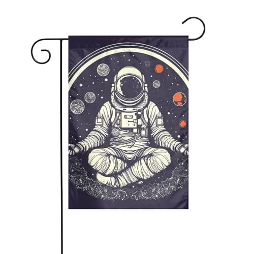 Gartenflagge, 30,5 x 45,7 cm, doppelseitig, vertikal, Willkommensflaggen, kein Verblassen, Hausflaggen, Astronaut, sitzend im Yoga, Chakra, Hofbanner für saisonale Bauernhaus-Außendekoration Gartenflagge, 30,5 x 45,7 cm, doppelseitig, vertikal, Willkommensflaggen, kein Verblassen, Hausflaggen, Astronaut, sitzend im Yoga, Chakra, Hofbanner für saisonale Bauernhaus-Außendekoration von DDTKLSNV