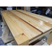 Couchtisch, Niedriger Wohnzimmertisch, Handgefertigter Tisch, Tisch Aus Massivem Kiefern - Oder Tannenholz, Moderner Im Rustikalen Stil, Bio-Tisch Couchtisch, Niedriger Wohnzimmertisch, Handgefertigter Tisch, Tisch Aus Massivem Kiefern - Oder Tannenholz, Moderner Im Rustikalen Stil, Bio-Tisch von DEBELLOTA