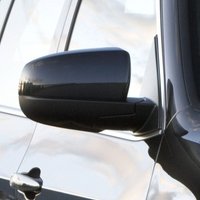 Schwarze unlackierte Außenspiegelabdeckung mit UV-Schutz und Kratzfestigkeit für BMW X5 E70 2007–2013 rechte Seite (51167180726) von DEBUNS