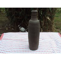 steingutflasche, Handgefertigt in Den 1900Er-1930Er Jahren. Es Wurde Frankreich Gefunden von DECOETCOLLECTION