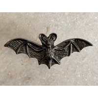 Gusseisen Fledermaus Knäufe, Küchenschrank Kleiderschrank Schwarze Rustikale Schubladenknäufe, Kabinettknäufe von DECORINDIA55