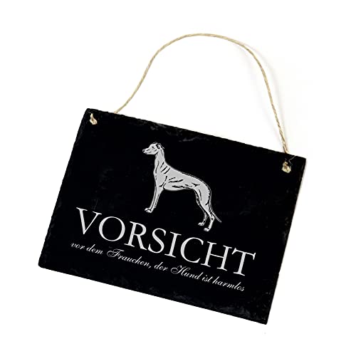 Greyhound Windhund Schild Schiefertafel graviert Vorsicht vor dem Frauchen der Hund ist harmlos - Schiefer Dekotafel 22x16cm | Dekolando von DEKOLANDO