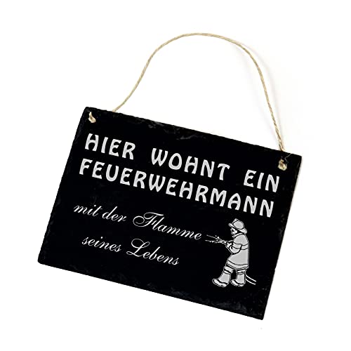 SCHIEFERTAFEL Hier wohnt ein Feuerwehrmann. SCHILD aus Schiefer - ca. 22x16 cm von DEKOLANDO