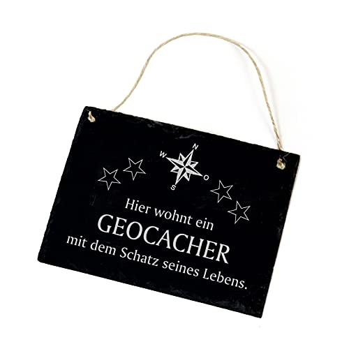 Schild Hier wohnt ein Geocacher mit dem Schatz seines Lebens - Schiefertafel 22x16cm | Dekolando von DEKOLANDO