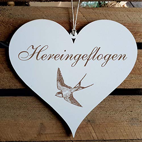 Schild Herz « HEREINGEFLOGEN » ca. 13 x 12 cm - mit Motiv SCHWALBE - Türschild Dekoschild Geschenk - Vogel Vögel Ornithologe Schild Herz « HEREINGEFLOGEN » ca. 13 x 12 cm - mit Motiv SCHWALBE - Türschild Dekoschild Geschenk - Vogel Vögel Ornithologe von DEKOLANDO