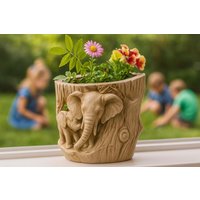 Blumentopf Baum Elefanten Baby - Holzoptik, Innen- Und Garten, Dekorativer Pflanzentopf Für Zuhause, Terrasse | Landhaus-Deko Blumentopf Baum Elefanten Baby - Holzoptik, Innen- Und Garten, Dekorativer Pflanzentopf Für Zuhause, Terrasse | Landhaus-Deko von DEKOONTOP